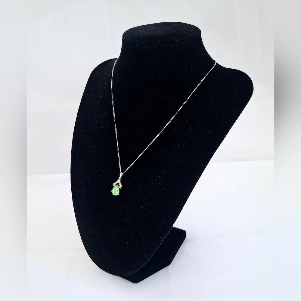 Vintage Trifari Necklace - Picture 4 of 12
